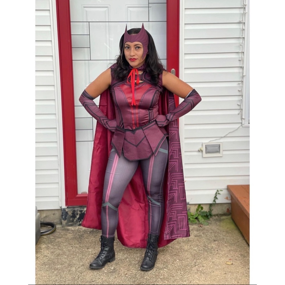 Avengers: Scarlet Witch Costume - Wanda from Wanda Vision

Halloween Costume